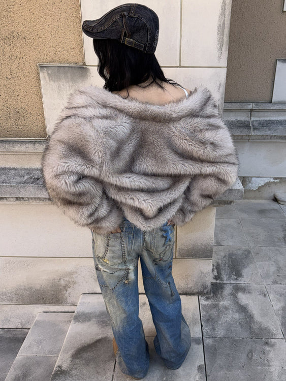 Fluffy faux fur coat | Judin
