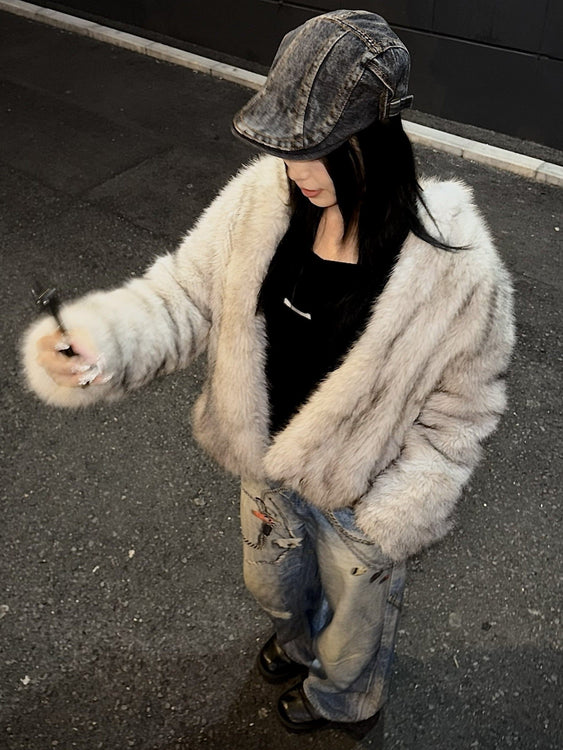 Fluffy faux fur coat | Judin